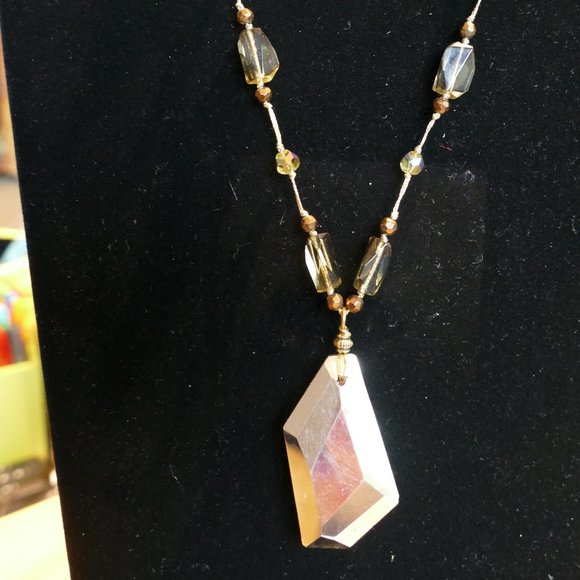 Prism (necklace) - Picture 1 of 3